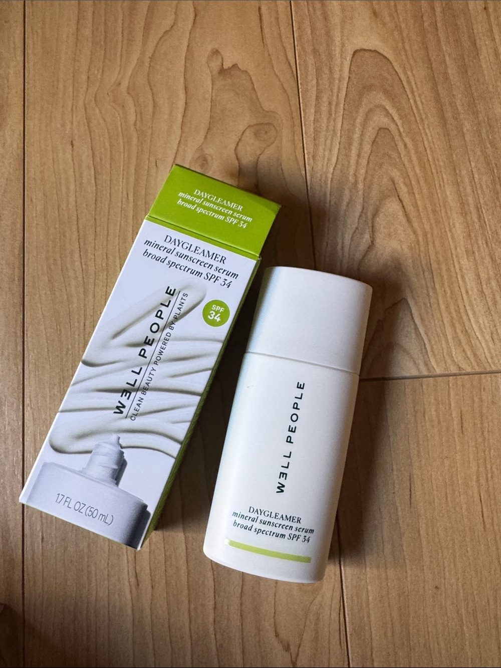 W3ll People Daygleamer Mineral Sunscreen Serum